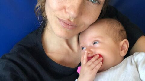 Laura con su hija Yuna Mila