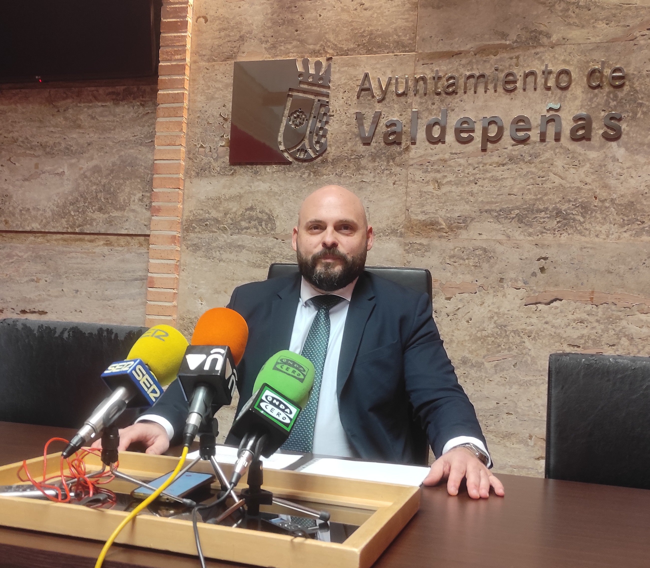 Antonio Sánchez renuncia como concejal de Vox en el Ayuntamiento de Valdepeñas Antonio Sánchez renuncia como concejal de Vox en el Ayuntamiento de Valdepeñas