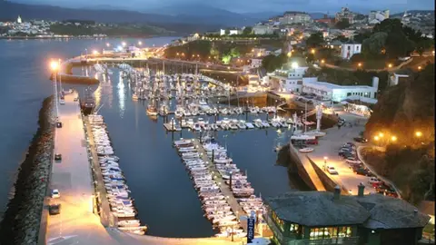 La Guardia Civil investiga a un joven de Luarca por supuestamente agredir a otro en Ribadeo. La Guardia Civil investiga a un joven de Luarca por supuestamente agredir a otro en Ribadeo.