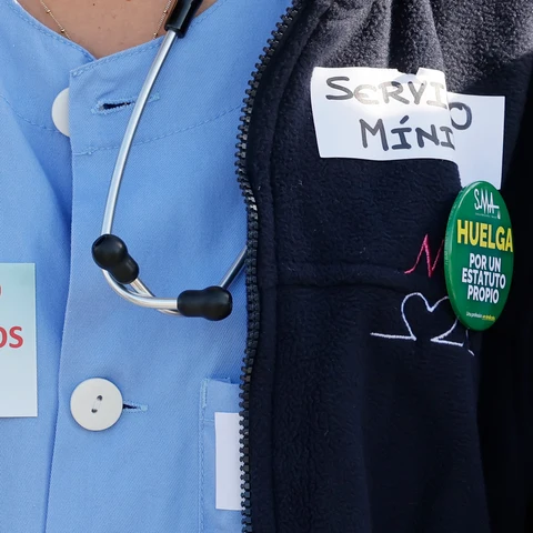 Concentración del colectivo médico y facultativo con motivo de la huelga médica nacional.