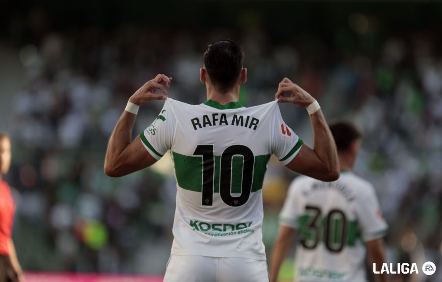 Elche: Rafa Mir admite que tuvo "opciones" en el mercado que ni valoró Elche: Rafa Mir admite que tuvo "opciones" en el mercado que ni valoró