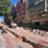 Imagen archivo de las obras en la calle Clara Campoamor de Elche.