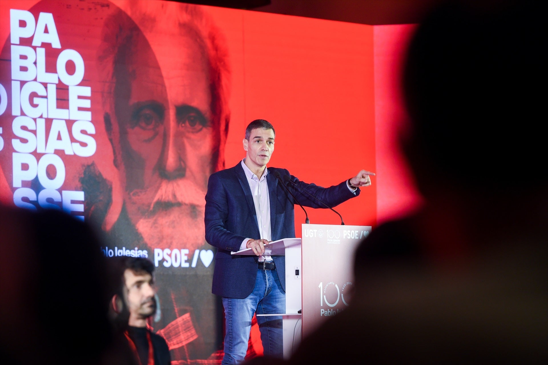 Sánchez: "El fiscal general defendió la verdad. Quien tiene que pedir perdón es Ayuso" Sánchez: "El fiscal general defendió la verdad. Quien tiene que pedir perdón es Ayuso"