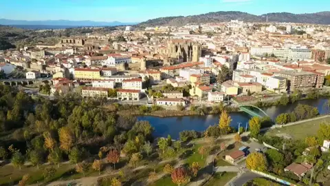 Intoxicado un varón de 62 años tras inhalar monóxido de carbono en el incendio de una vivienda en Plasencia Intoxicado un varón de 62 años tras inhalar monóxido de carbono en el incendio de una vivienda en Plasencia