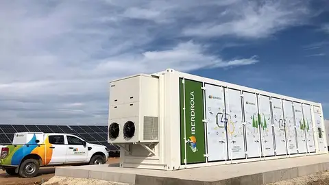 Iberdrola recibe 67,6 millones de los Feder para almacenamiento de energía en Extremadura Iberdrola recibe 67,6 millones de los Feder para almacenamiento de energía en Extremadura