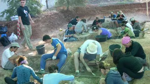 Tres entidades locales extremeñas contarán con ayudas de la Junta para exhumar e identificar víctimas de la Guerra Civil Tres entidades locales extremeñas contarán con ayudas de la Junta para exhumar e identificar víctimas de la Guerra Civil