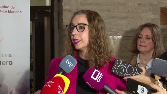Una consejera del PSOE insinúa irregularidades en las primarias que ganó Sánchez: "En los censos aparecían 30 ó 40 personas"
