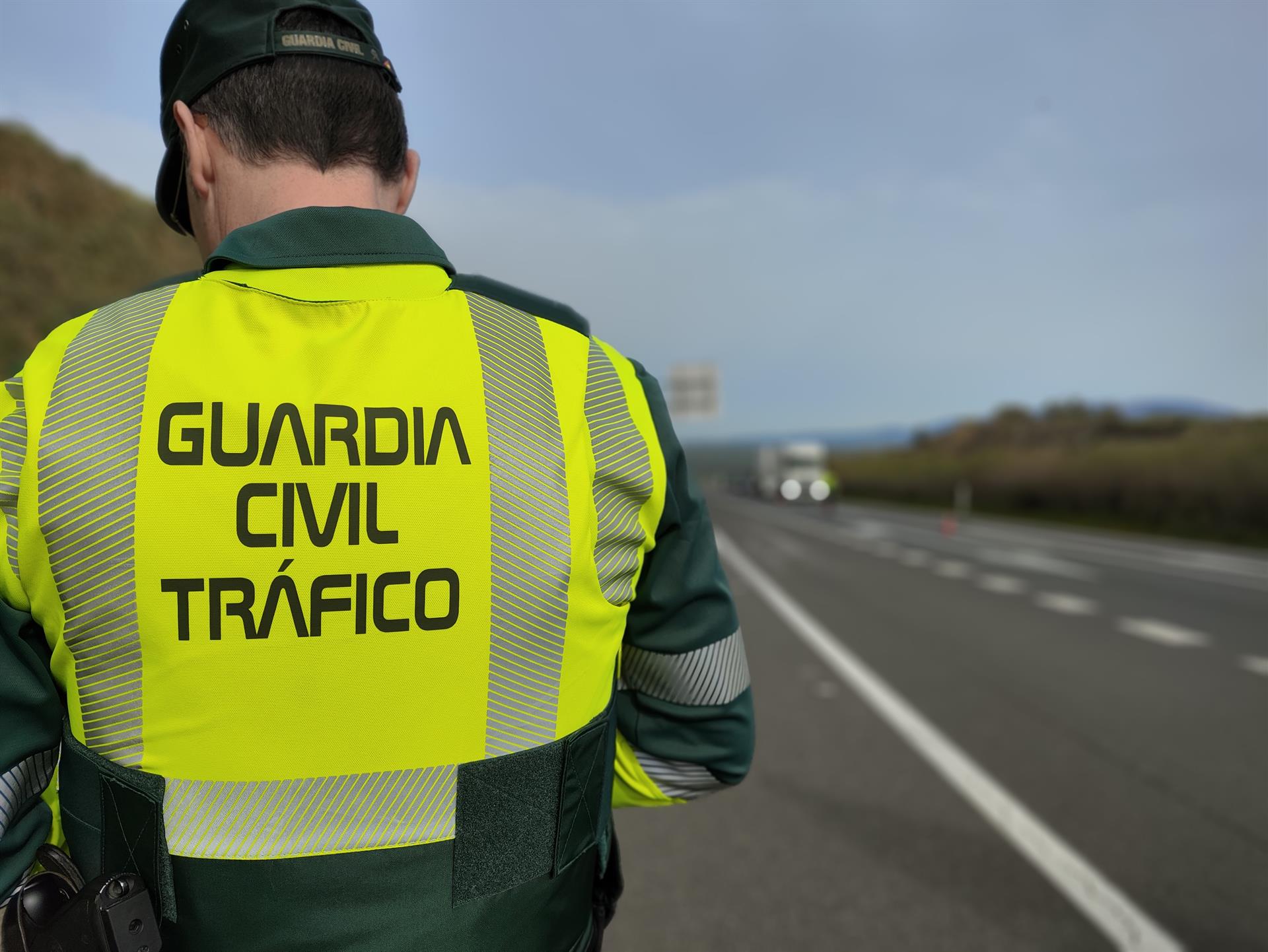Investigado un camionero por multiplicar por más de ocho la tasa de alcohol y tener un accidente en la A-5 Investigado un camionero por multiplicar por más de ocho la tasa de alcohol y tener un accidente en la A-5