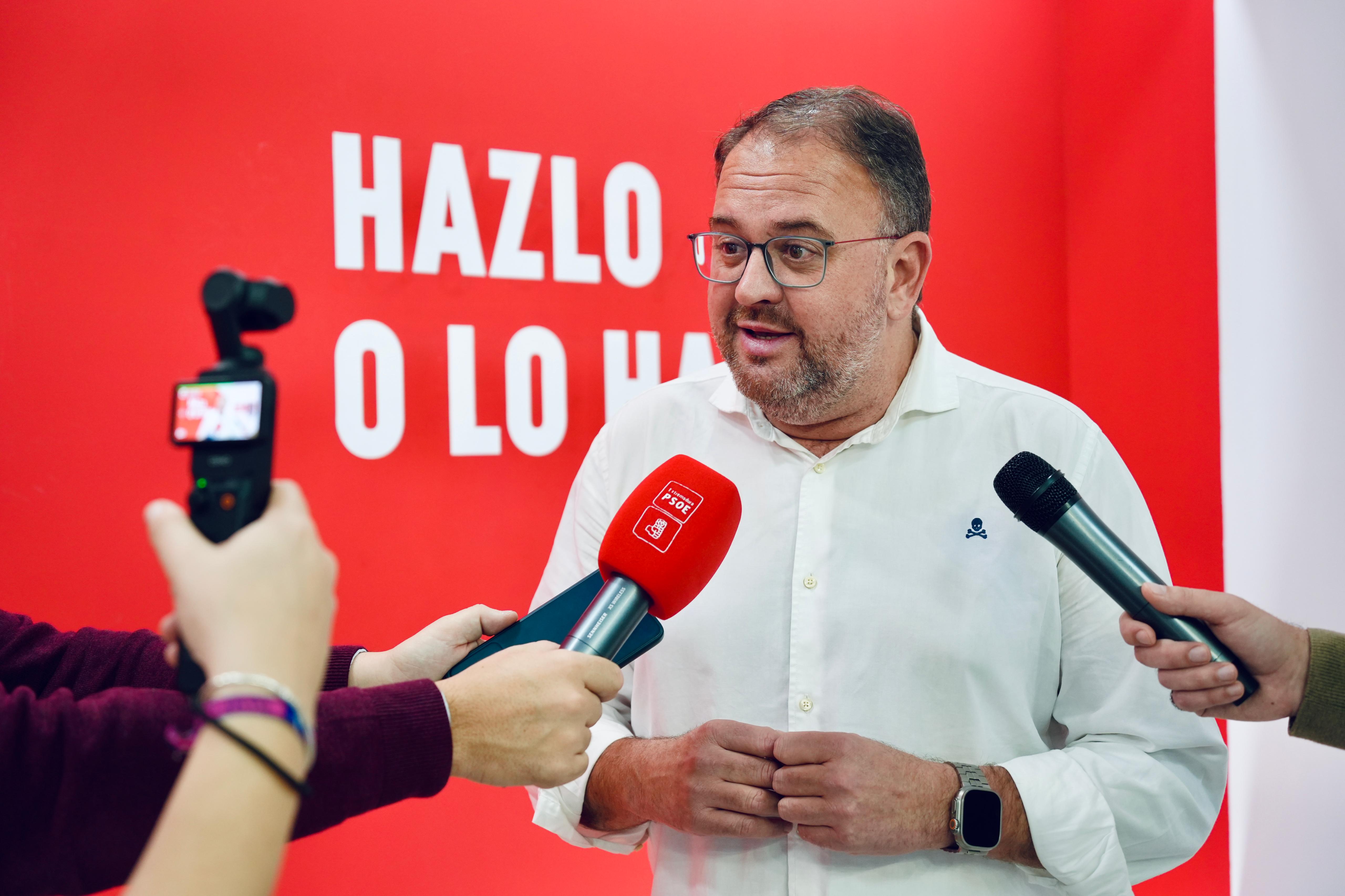 El PSOE destaca la solvencia de Miguel Ángel Gallardo en el debate frente a la falta de proyecto de Guardiola El PSOE destaca la solvencia de Miguel Ángel Gallardo en el debate frente a la falta de proyecto de Guardiola