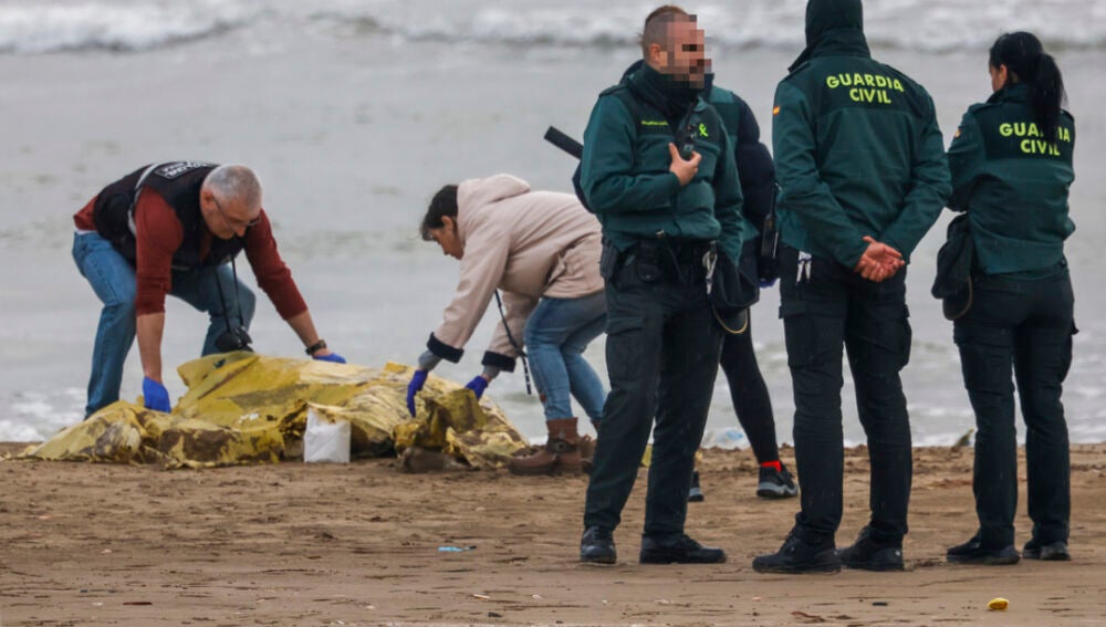 Localizan en una playa de Melilla un cadáver arrastrado por el temporal