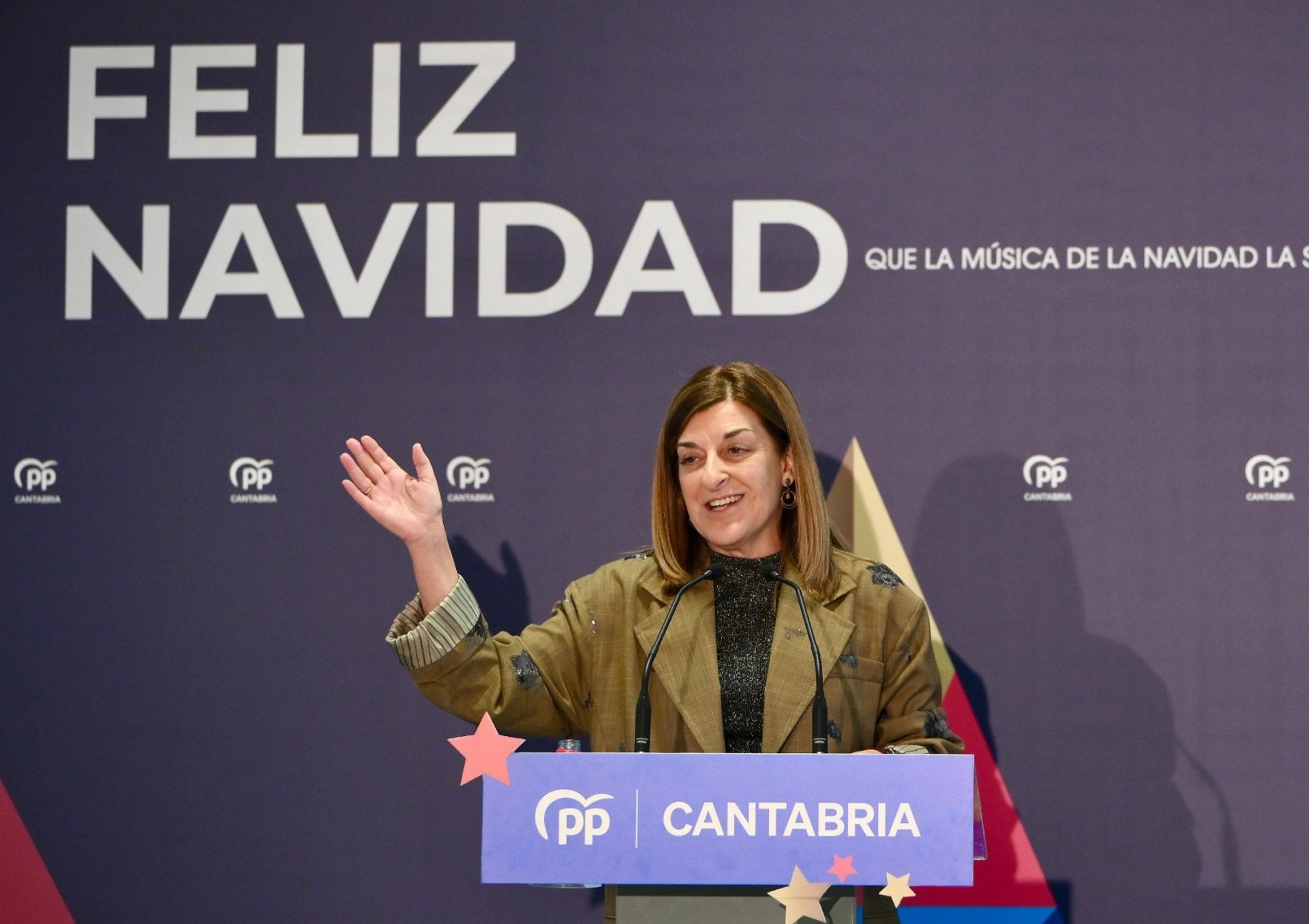Buruaga insiste en que adelantará elecciones si hay un "gobierno en la sombra": "No tengo miedo a las urnas" Buruaga insiste en que adelantará elecciones si hay un "gobierno en la sombra": "No tengo miedo a las urnas"
