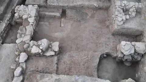 Las excavaciones arqueológicas en el yacimiento de La Alcudia sacar a la luz un acceso originario a la ciudad íbera de Ilici. Las excavaciones arqueológicas en el yacimiento de La Alcudia sacar a la luz un acceso originario a la ciudad íbera de Ilici.