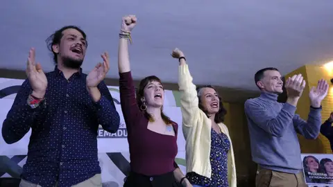 Maíllo (IU) cree que a Guardiola que "le va a salir mal que con soberbia no haya sido capaz de llegar a acuerdos" Maíllo (IU) cree que a Guardiola que "le va a salir mal que con soberbia no haya sido capaz de llegar a acuerdos"