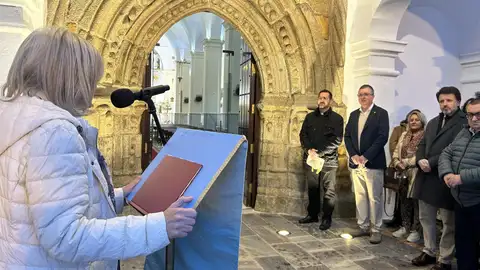 Finalizada la restauración de la portada gótica del santuario de Nuestra Señora de Gracia en Oliva de la Frontera Finalizada la restauración de la portada gótica del santuario de Nuestra Señora de Gracia en Oliva de la Frontera
