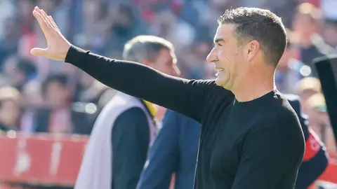 El Oviedo despide a Luis Carrión y piensa en Almada El Oviedo despide a Luis Carrión y piensa en Almada