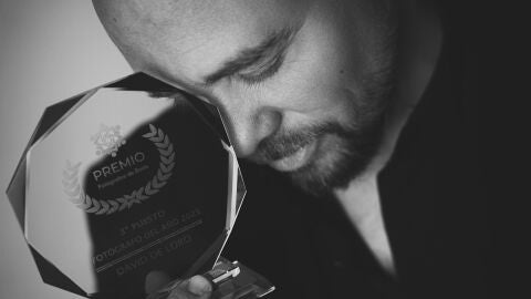 David de Loro trae a Torrevieja el tercer premio del certamen nacional 'Fotógrafos de Boda' David de Loro trae a Torrevieja el tercer premio del certamen nacional 'Fotógrafos de Boda'