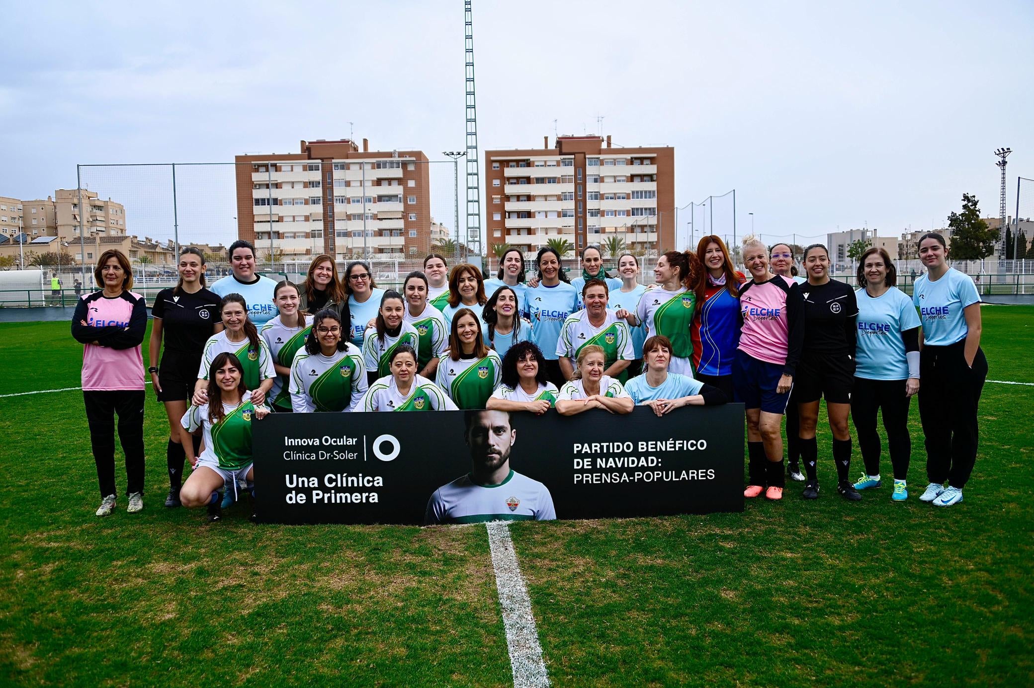 Los partidos benéficos populares-informadores recaudan en Elche 2.800 euros Los partidos benéficos populares-informadores recaudan en Elche 2.800 euros