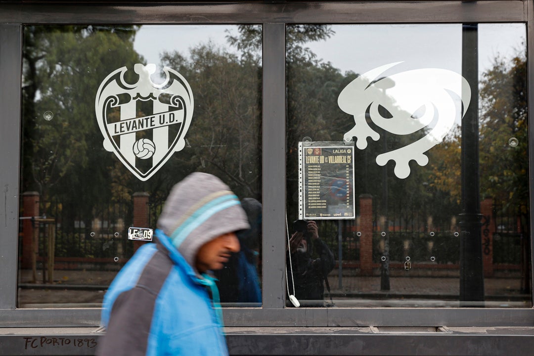 Aplazado el Levante-Villarreal por la alerta roja en Valencia Aplazado el Levante-Villarreal por la alerta roja en Valencia