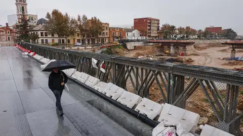 Situación de alerta roja por lluvias extremas por el paso de la borrasca Emilia, en el Barranco del Poyo a su paso por Picanya, a 14 de diciembre de 2025, en Picanya - Situación de alerta roja por lluvias extremas por el paso de la borrasca Emilia, en el Barranco del Poyo a su paso por Picanya, a 14 de diciembre de 2025, en Picanya -
