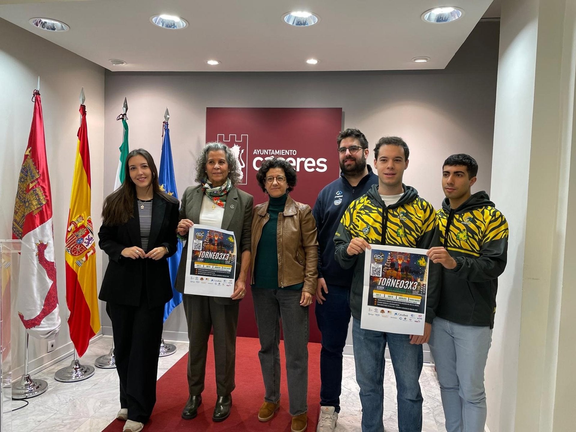 La ADC Cáceres y el CB Al-Qázeres organizan un Torneo 3x3 solidario de baloncesto a favor de la AECC el 4 de enero La ADC Cáceres y el CB Al-Qázeres organizan un Torneo 3x3 solidario de baloncesto a favor de la AECC el 4 de enero