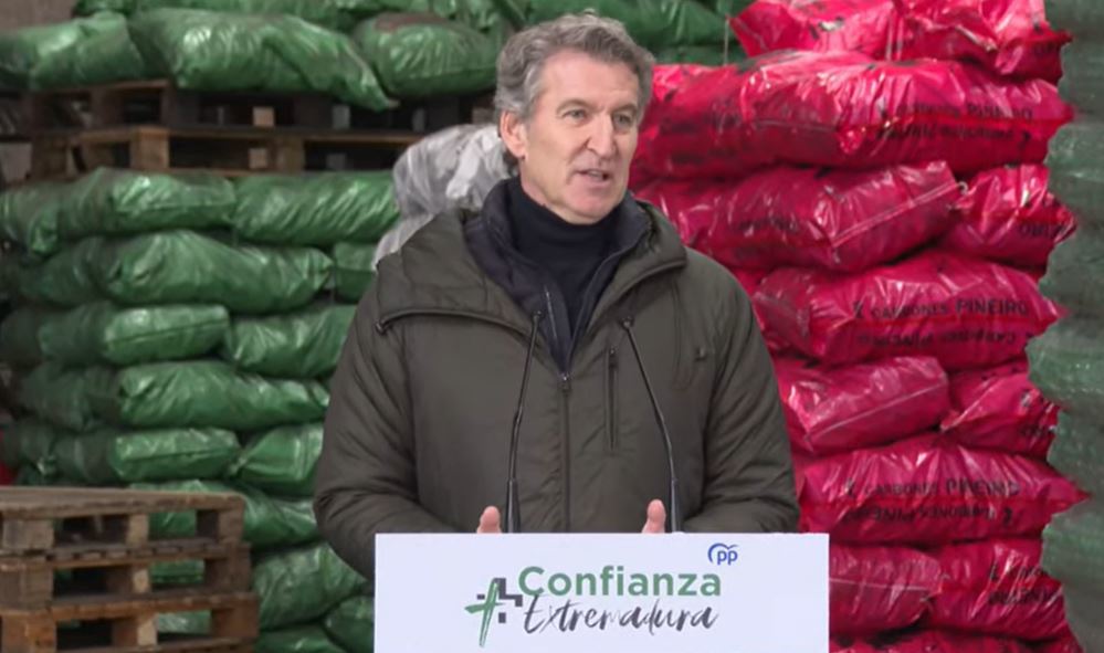 Feijóo ve difícil una mayoría absoluta en Extremadura, busca lograr más votos que toda la izquierda y que Vox no bloquee Feijóo ve difícil una mayoría absoluta en Extremadura, busca lograr más votos que toda la izquierda y que Vox no bloquee