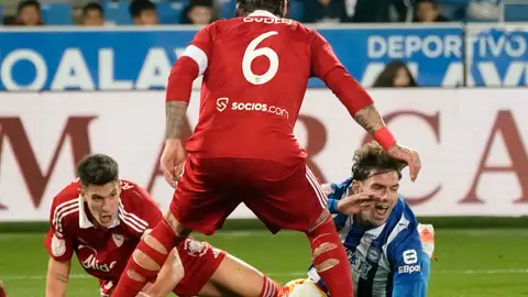 Castrín comete penalti sobre Lucas Boyé. Castrín comete penalti sobre Lucas Boyé.