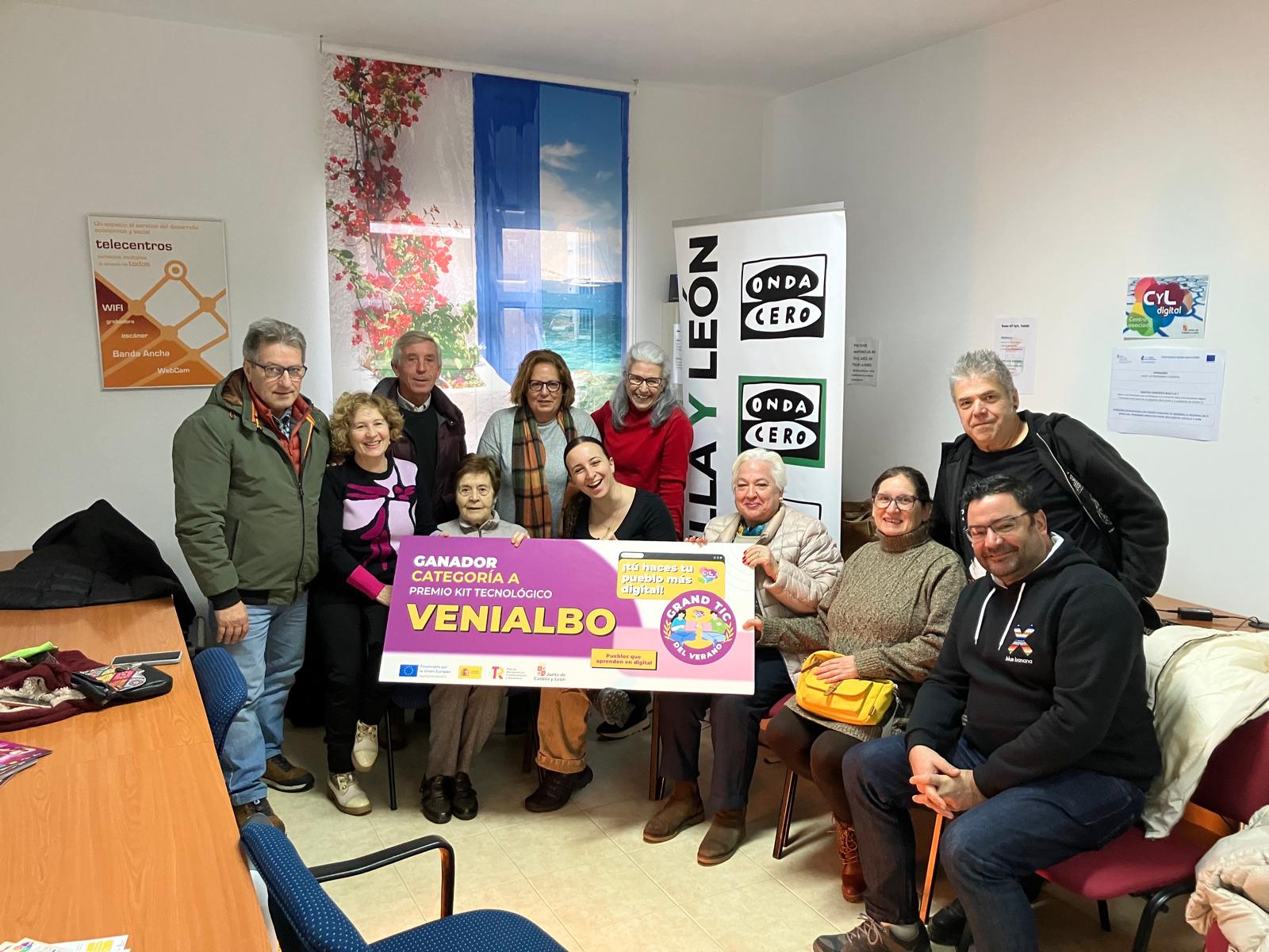 El beso de Irene Rosales y Guillermo Rosales tras separarse: "Ella no quiere que Kiko Rivera hable de él" El beso de Irene Rosales y Guillermo Rosales tras separarse: "Ella no quiere que Kiko Rivera hable de él"