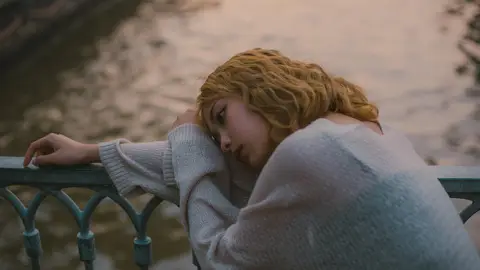 La psicología explica por qué hay gente que exhibe el sufrimiento en redes sociales para buscar compasión La psicología explica por qué hay gente que exhibe el sufrimiento en redes sociales para buscar compasión