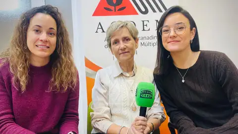 La Asociación Granadina de Esclerosis Múltiple denuncia la falta de ayudas públicas a una enfermedad dura pero "invisible" La Asociación Granadina de Esclerosis Múltiple denuncia la falta de ayudas públicas a una enfermedad dura pero "invisible"