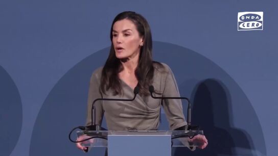 La reina Letizia confiesa su pertenencia a la "tribu" de los que aman el lenguaje: "Tengo esa pedrada"