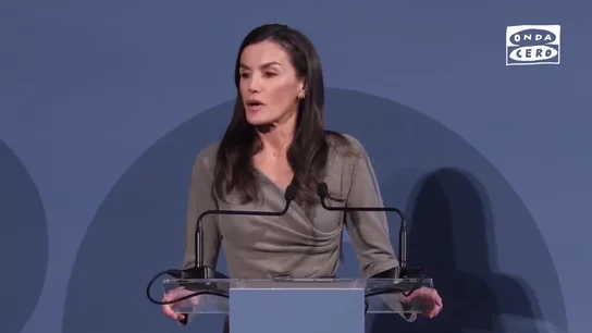La reina Letizia confiesa su pertenencia a la "tribu" de los que aman el lenguaje: "Tengo esa pedrada" La reina Letizia confiesa su pertenencia a la "tribu" de los que aman el lenguaje: "Tengo esa pedrada"