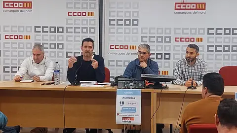 CCOO analiza el preacuerdo del Convenio del Azulejo con delegados del sector cerámico CCOO analiza el preacuerdo del Convenio del Azulejo con delegados del sector cerámico
