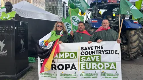 Apag Extremadura Asaja participa en la protesta en Bruselas para reclamar un cambio de rumbo en las políticas agrarias Apag Extremadura Asaja participa en la protesta en Bruselas para reclamar un cambio de rumbo en las políticas agrarias