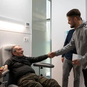 Los jugadores del Málaga CF visitan a los pacientes del Hospital Quirónsalud Málaga por Navidad Los jugadores del Málaga CF visitan a los pacientes del Hospital Quirónsalud Málaga por Navidad