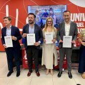 Imagen de archivo de los candidatos a la Alcaldía de Elche en 2023 tras la firma del compromiso con las ONGDs.