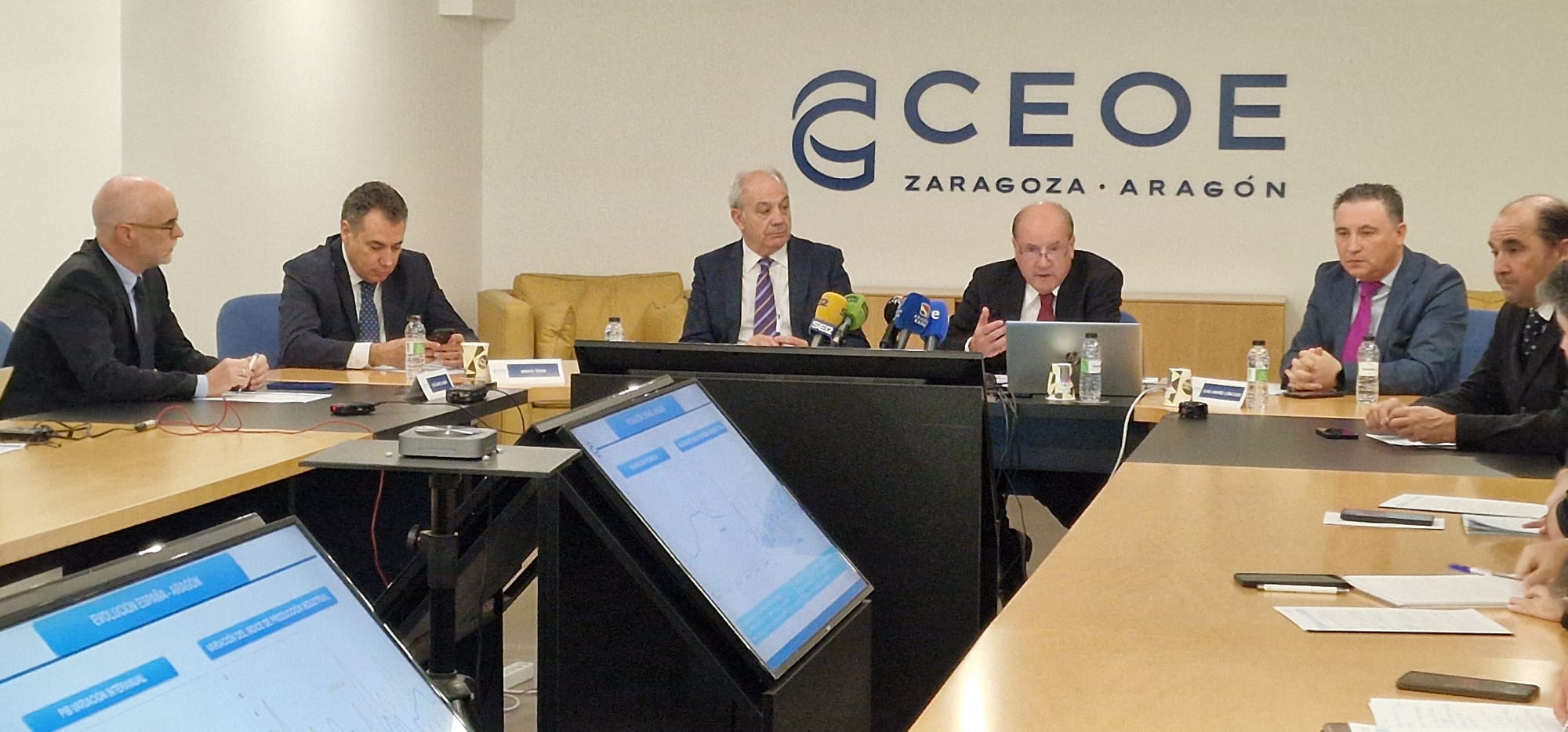 La economía crecerá un 2,5% en 2026 según CEOE Aragón La economía crecerá un 2,5% en 2026 según CEOE Aragón