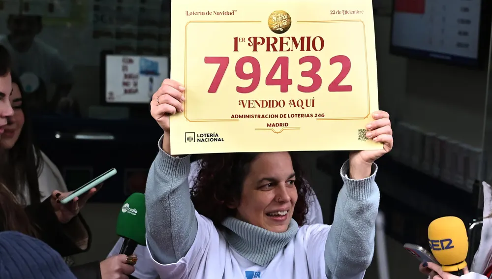 Trabajadores de la administración Nº 246 de Madrid realizan declaraciones tras vender 16 series del 79.432 Trabajadores de la administración Nº 246 de Madrid realizan declaraciones tras vender 16 series del 79.432