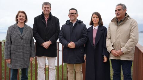 Rafa Triguero en el medio, durante la inauguraci&oacute;n de la reforma
