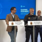 Presentación en el Ayuntamiento de Elche de los dispositivos especiales de limpieza, movilidad y seguridad en Navidad de 2025.
