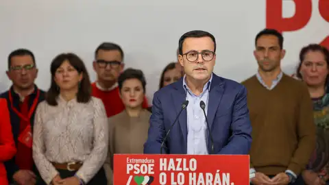 Miguel Ángel Gallardo, durante su comparecencia tras conocer los resultados electorales extremeños. Miguel Ángel Gallardo, durante su comparecencia tras conocer los resultados electorales extremeños.