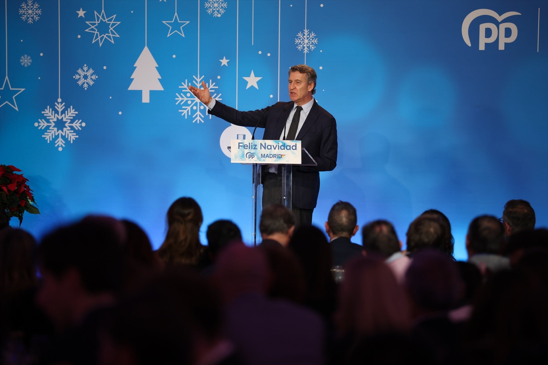 Feijóo, sobre Elma Saiz: "La mejor portavoz para este Gobierno es la que participó en las adjudicaciones a la constructora de Santos Cerdán" Feijóo, sobre Elma Saiz: "La mejor portavoz para este Gobierno es la que participó en las adjudicaciones a la constructora de Santos Cerdán"