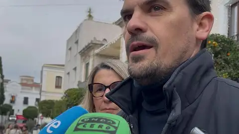 Santi Amaro (PP): "Los vecinos de Mérida le han dicho no a la confrontación, no a su gestión, no al olvido de nuestra ciudad" Santi Amaro (PP): "Los vecinos de Mérida le han dicho no a la confrontación, no a su gestión, no al olvido de nuestra ciudad"