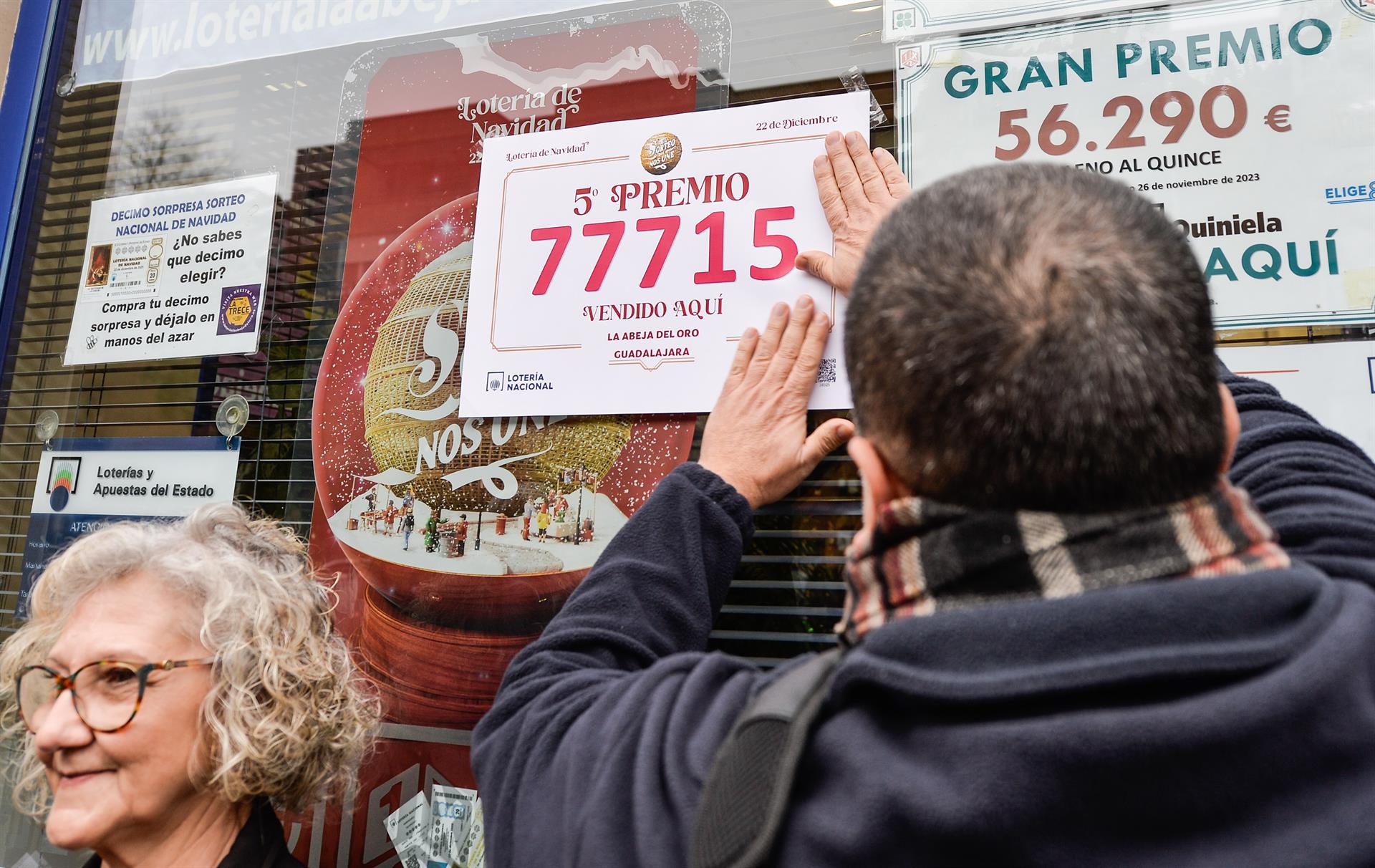 Guadalajara y Brihuega reparten 72.000 euros de un quinto premio de la Lotería de Navidad Guadalajara y Brihuega reparten 72.000 euros de un quinto premio de la Lotería de Navidad