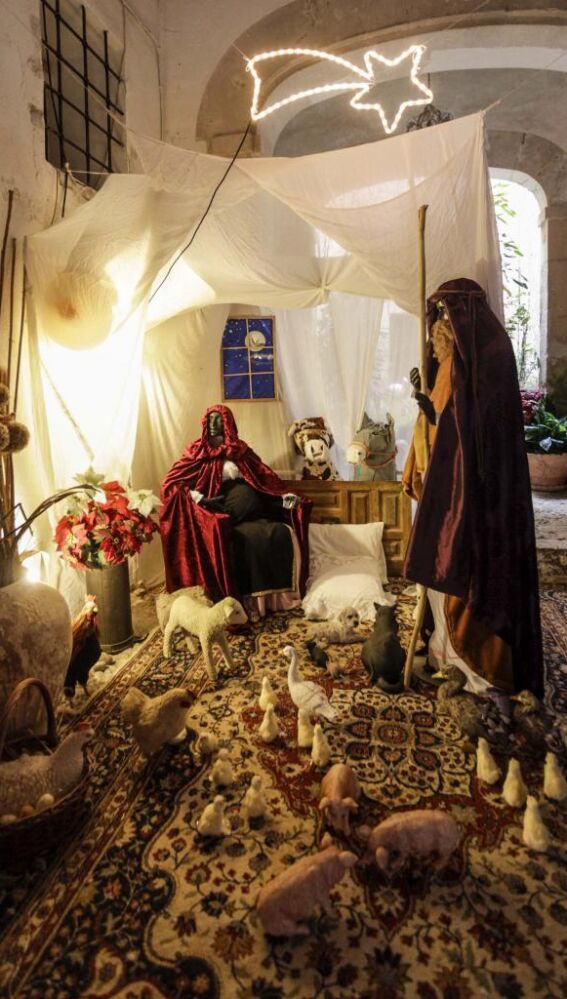 San Jose y la Virgen con todos los animales