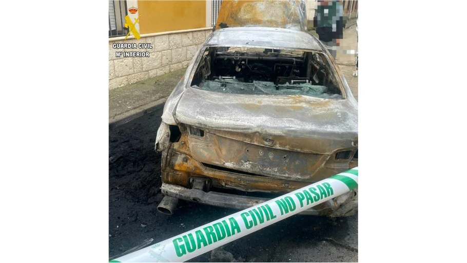 Dos investigados por incendiar un vehículo en Villarramiel