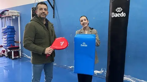 El pabellón municipal Maestro Kim de Cáceres estrena nuevo material deportivo para la práctica de artes marciales El pabellón municipal Maestro Kim de Cáceres estrena nuevo material deportivo para la práctica de artes marciales