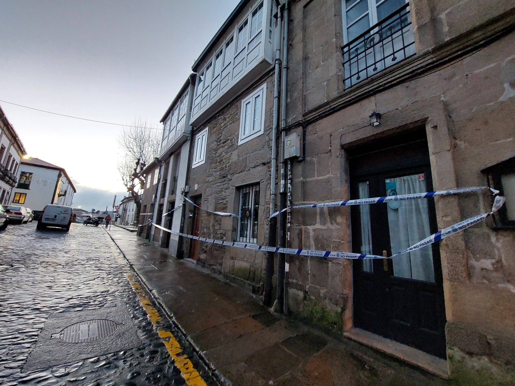 Una madre y su hija, ingresadas por intoxicación de monóxido en Santiago por un escape de gas en su casa de la rúa do Hospitaliño Una madre y su hija, ingresadas por intoxicación de monóxido en Santiago por un escape de gas en su casa de la rúa do Hospitaliño