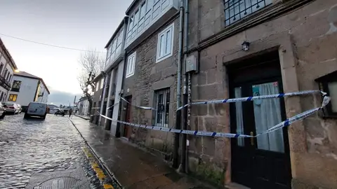 Una madre y su hija, ingresadas por intoxicación de monóxido en Santiago por un escape de gas en su casa de la rúa do Hospitaliño Una madre y su hija, ingresadas por intoxicación de monóxido en Santiago por un escape de gas en su casa de la rúa do Hospitaliño