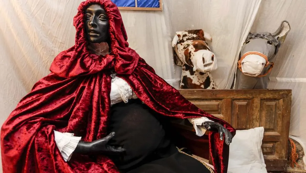 Uno de los detalles es que la Virgen María, al igual que San José, son negros Uno de los detalles es que la Virgen María, al igual que San José, son negros