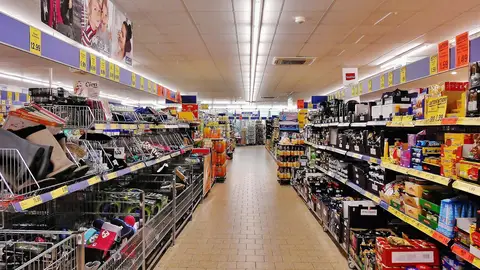 Imagen de archivo de un supermercado. Imagen de archivo de un supermercado.